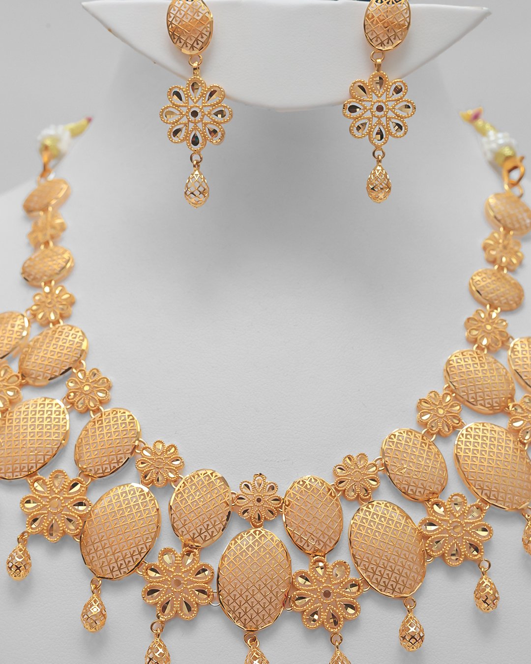 18K Fancy Melting Gold Necklace Set for Women | Dual-Tone Designer Jewelry with Earrings | Modern Luxury Gold Set - Image 4